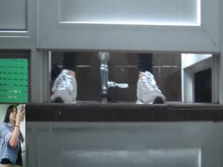 zipbi#外站流出高校女厕近距离偷拍下课铃响妹子们排队嘘嘘