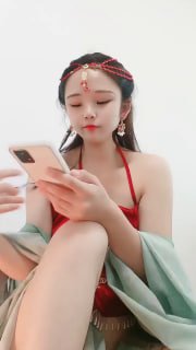 三区-复古汉服极品哺乳期反差人妻-挤奶给B当早餐喝-假屌 (1)